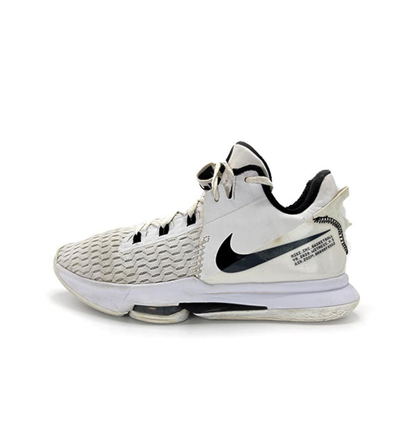 Nike Lebron witness 5