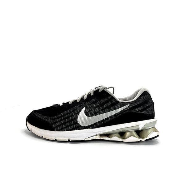 Nike Reax